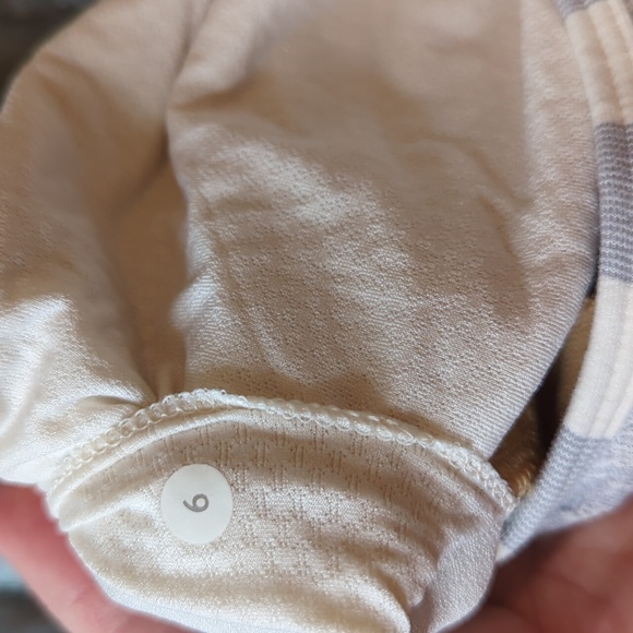Lululemon size 6 ivory tank with gray accent - Picture 9 of 9